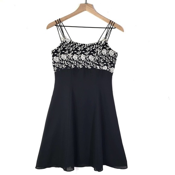 Y2K Embroidered Chiffon Strappy Dress S Black Butterfly‎ Veronica USA - Picture 1 of 9